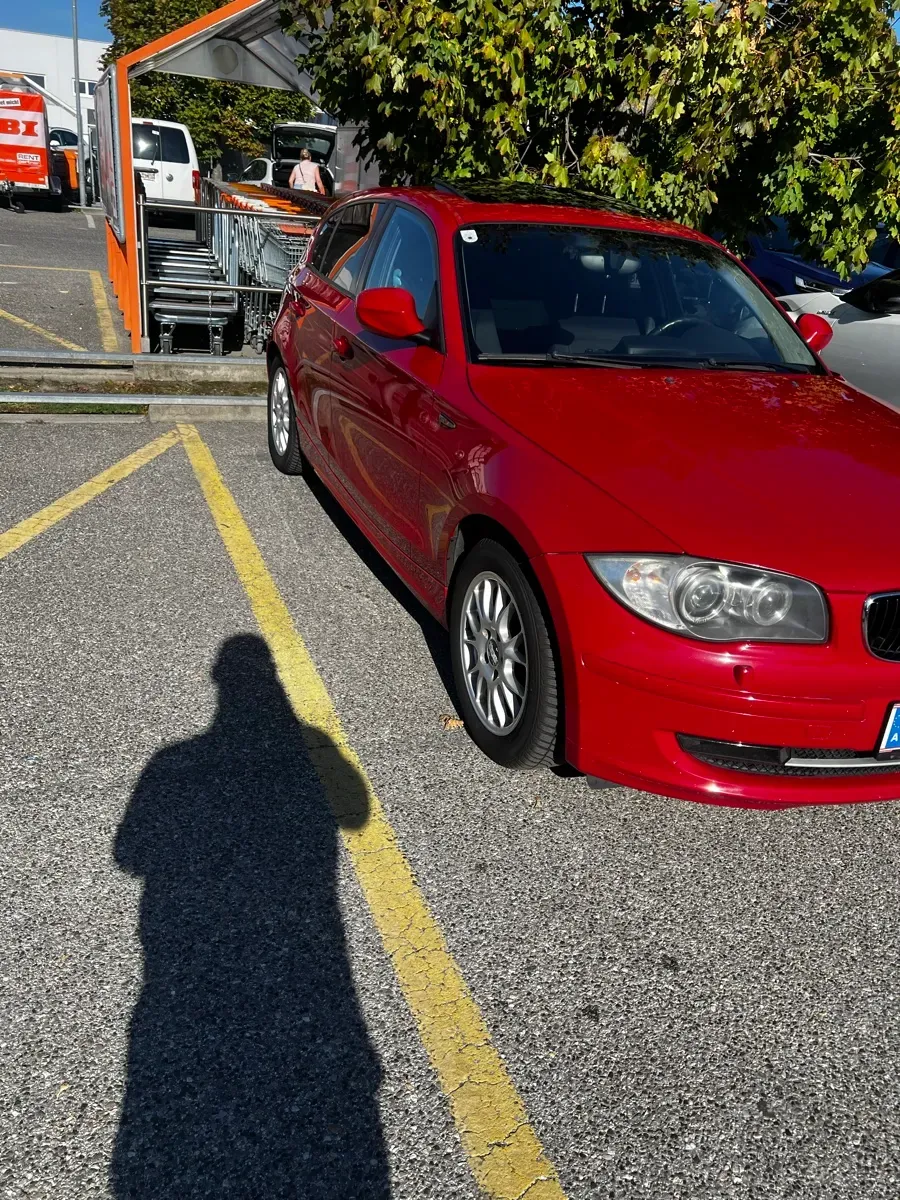 BMW 1 Series 2010 photo 2