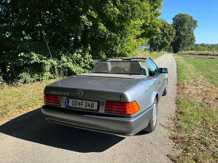 Mercedes-Benz Sl-Class 1992 photo 3
