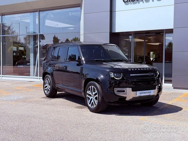 Land Rover Defender 2023 photo 2
