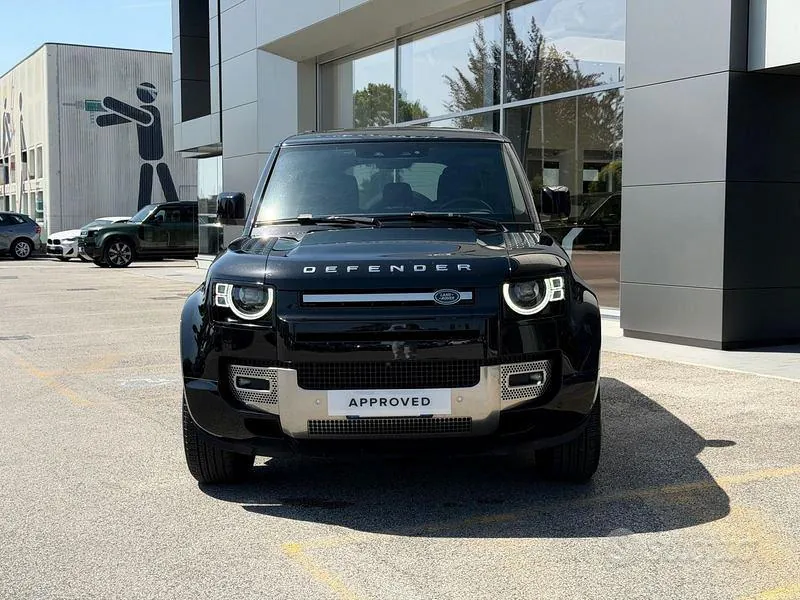 Land Rover Defender 2023 photo 3