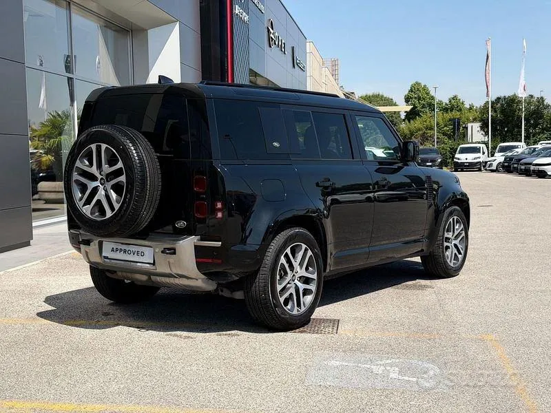 Land Rover Defender 2023 photo 5