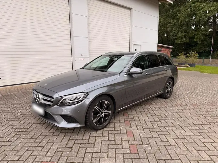 Mercedes-Benz C220 D