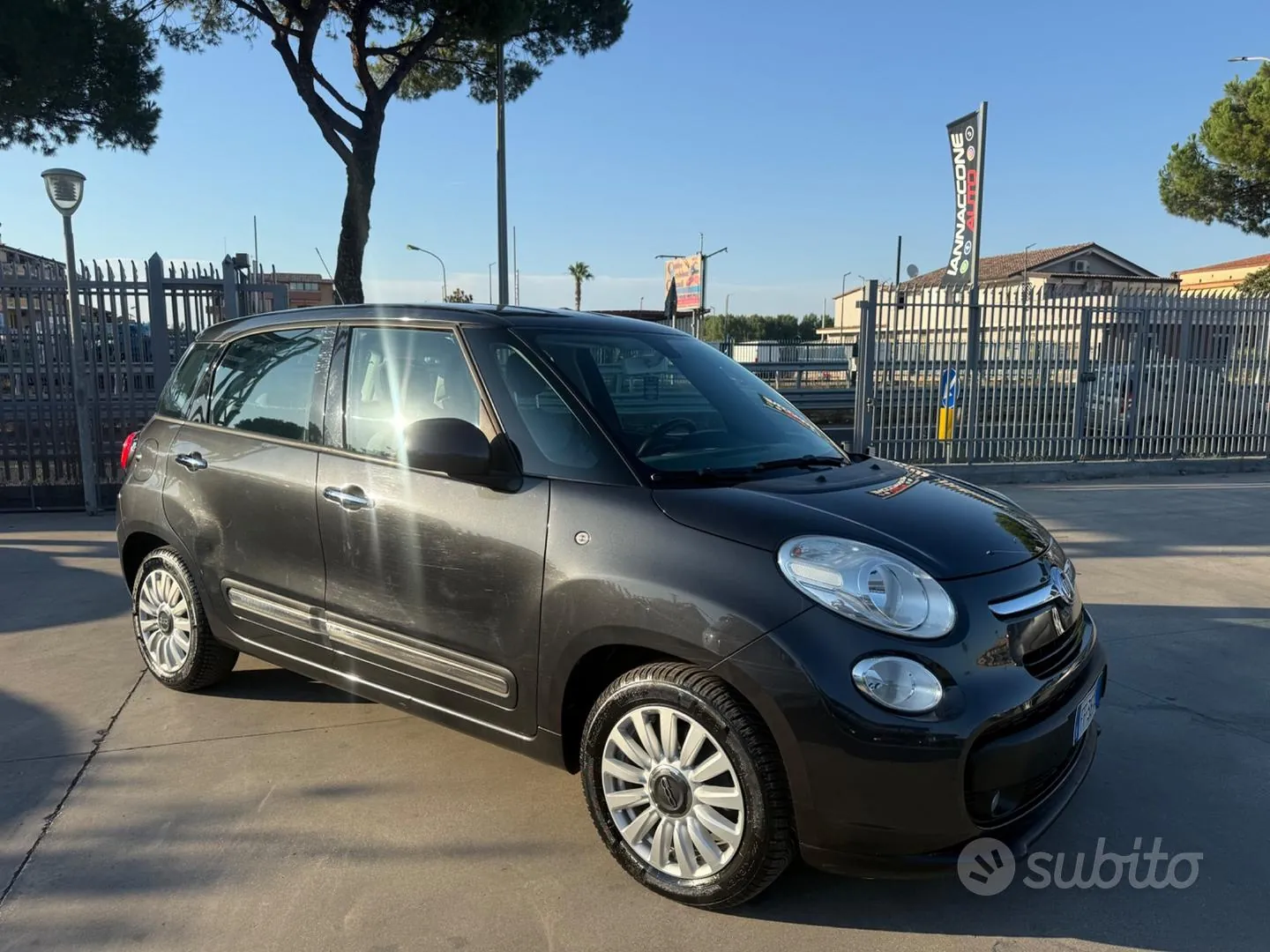 Fiat 500L 2016 photo 2