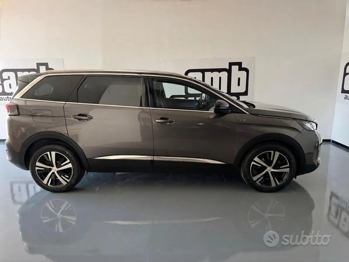 Peugeot 5008 2023 photo 5