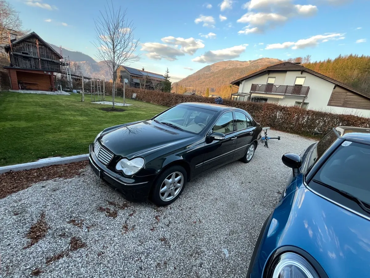 Mercedes-Benz C-Class 2001 photo 2