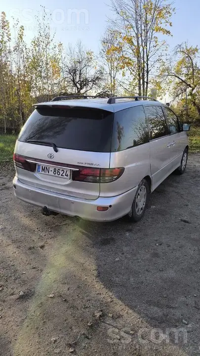 Toyota Previa 2006 photo 2
