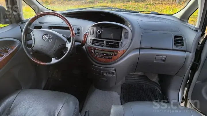 Toyota Previa 2006 photo 3