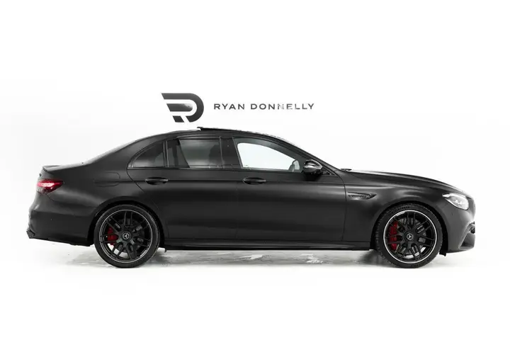 Mercedes-Benz E-Class 2023 photo 4