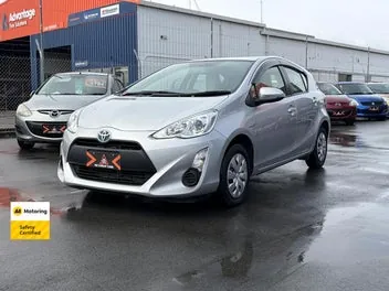 Toyota Aqua 2015 photo 4