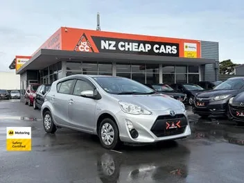 Toyota Aqua 2015 photo 2