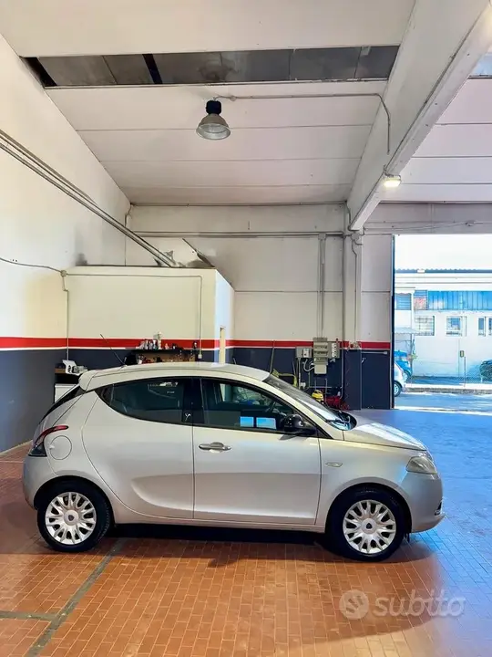 Lancia Ypsilon 2012 photo 5