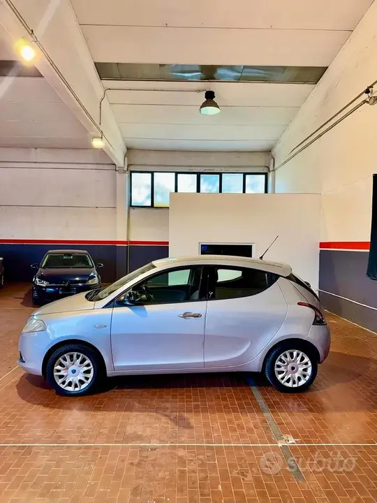 Lancia Ypsilon 2012 photo 4