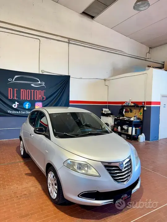 Lancia Ypsilon 2012 photo 3