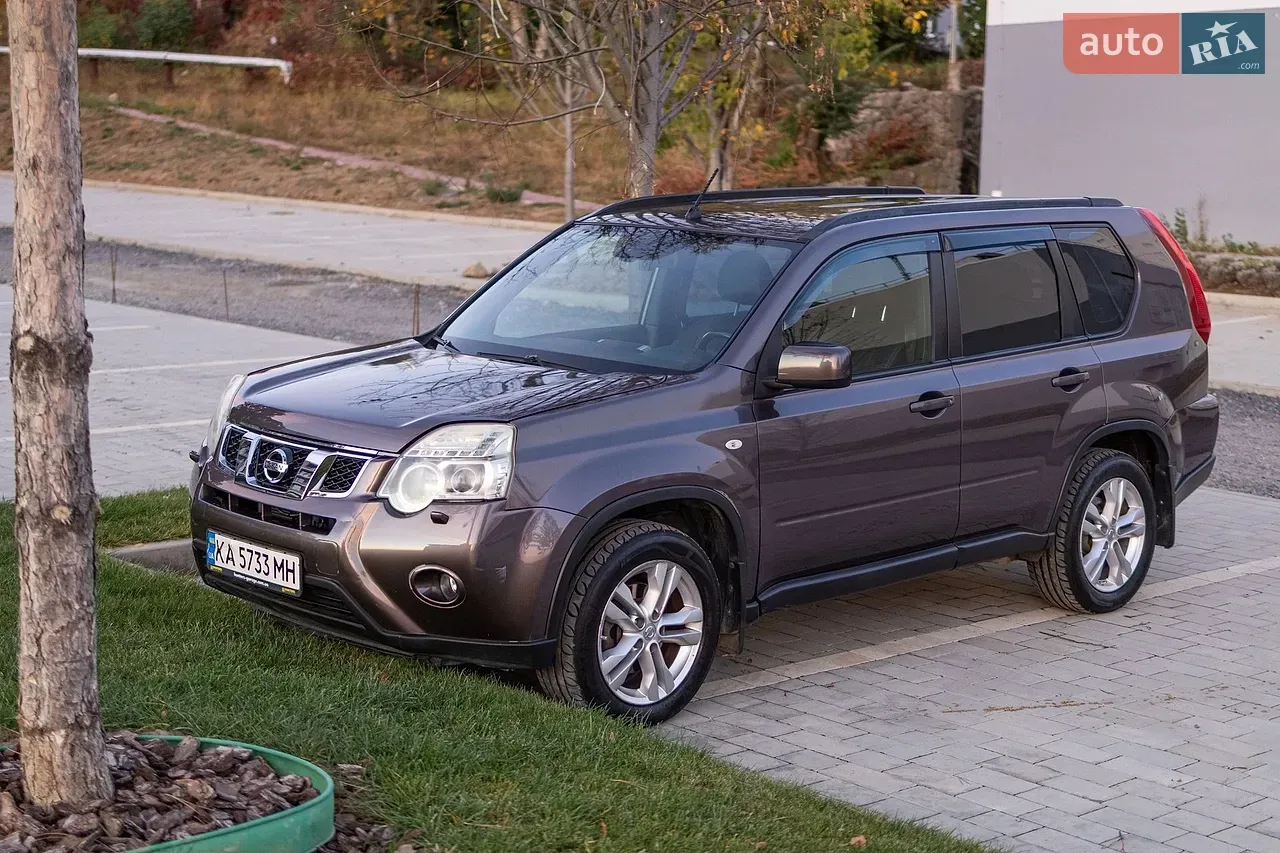 Nissan X-Trail 2011 photo 2