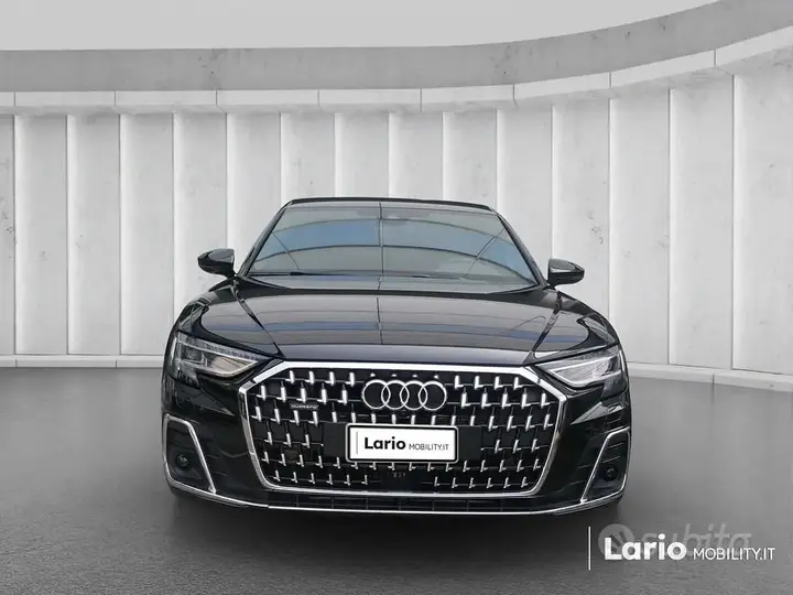 Audi A8 2022 photo 2