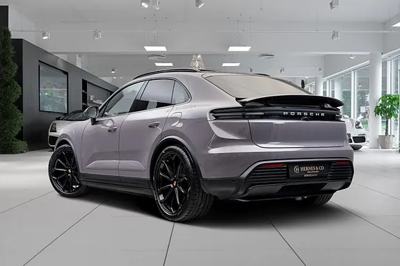 Porsche Macan 4 2024 photo 2