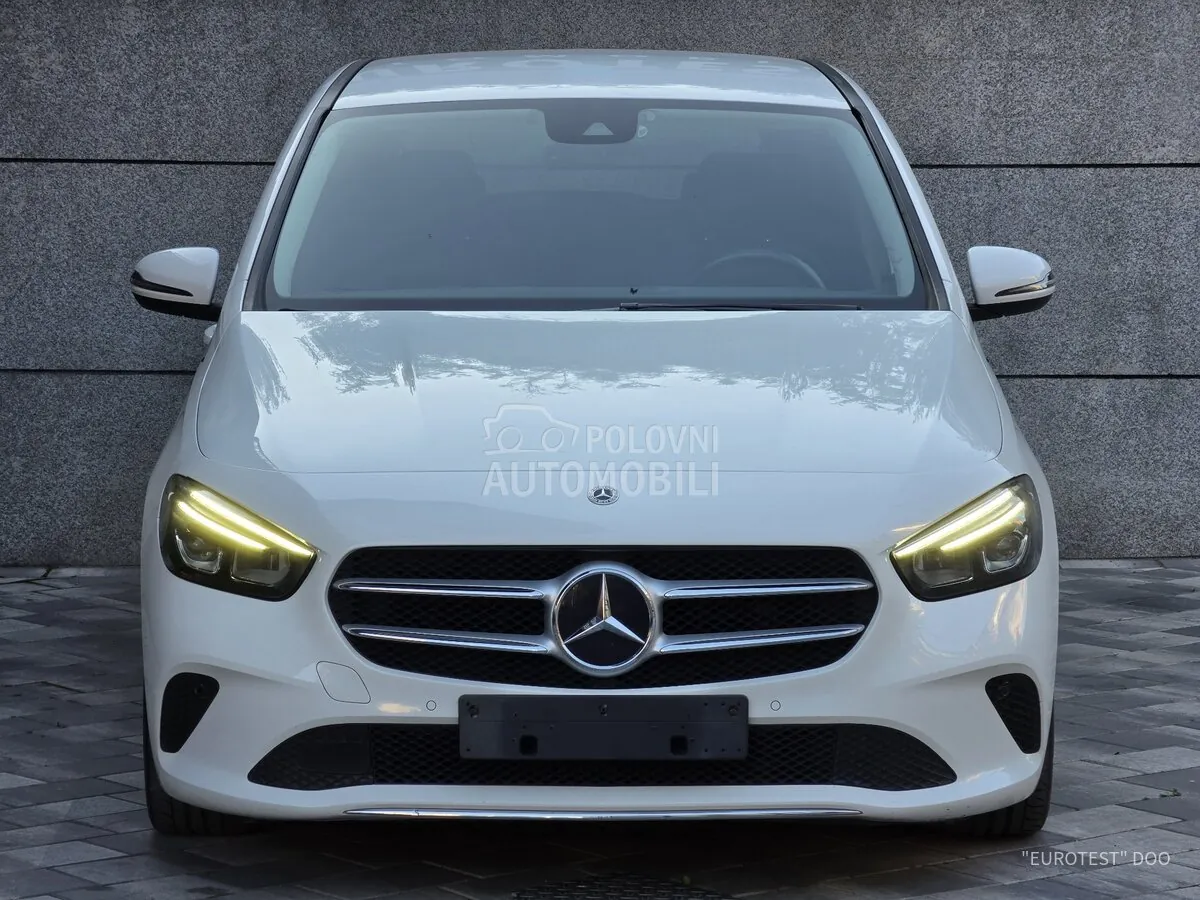 Mercedes-Benz B180 2022 photo 3