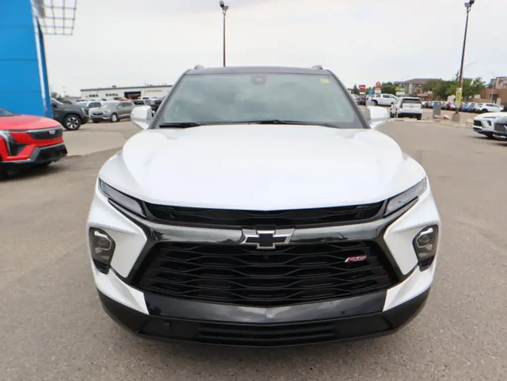Chevrolet Blazer 2025 photo 2