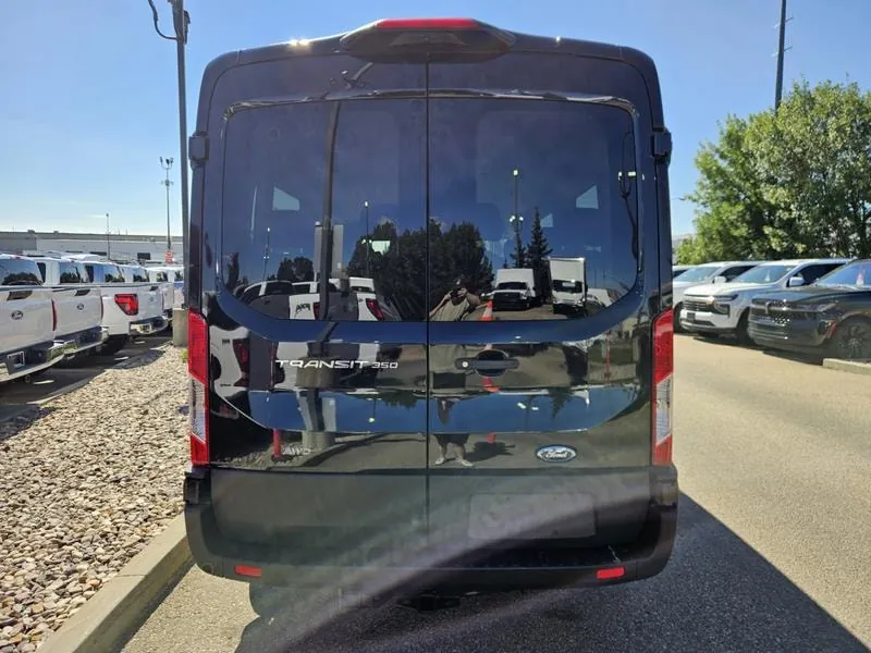 Ford Transit 2025 photo 4