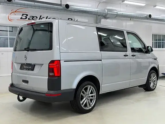 Volkswagen Transporter 2022 photo 5
