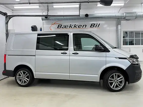 Volkswagen Transporter 2022 photo 4