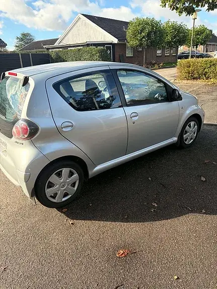 Toyota Aygo 2011 photo 4