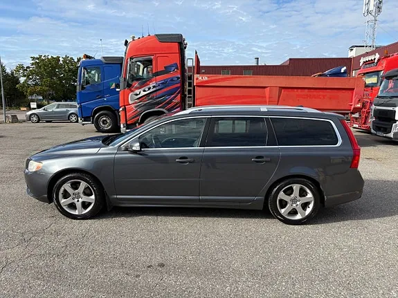 Volvo V70 2008 photo 2