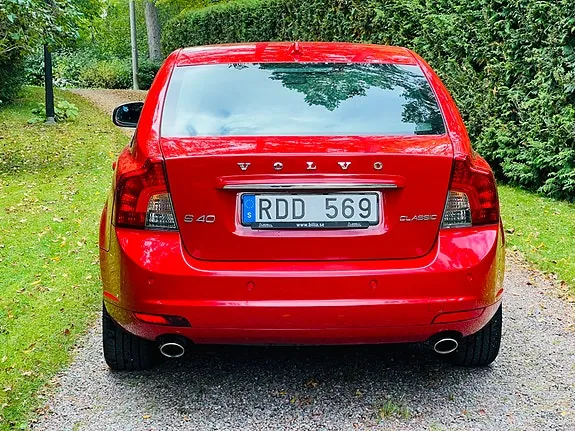 Volvo S40 2012 photo 4