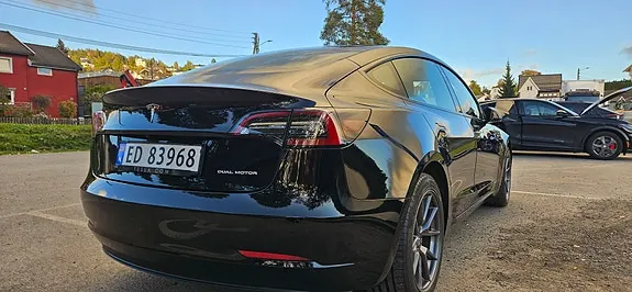Tesla Model 3 2022 photo 5