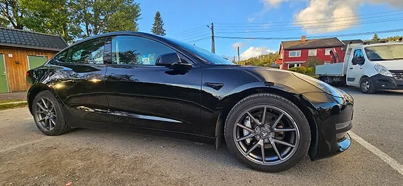 Tesla Model 3 2022 photo 4
