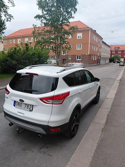 Ford Kuga 2013 photo 2