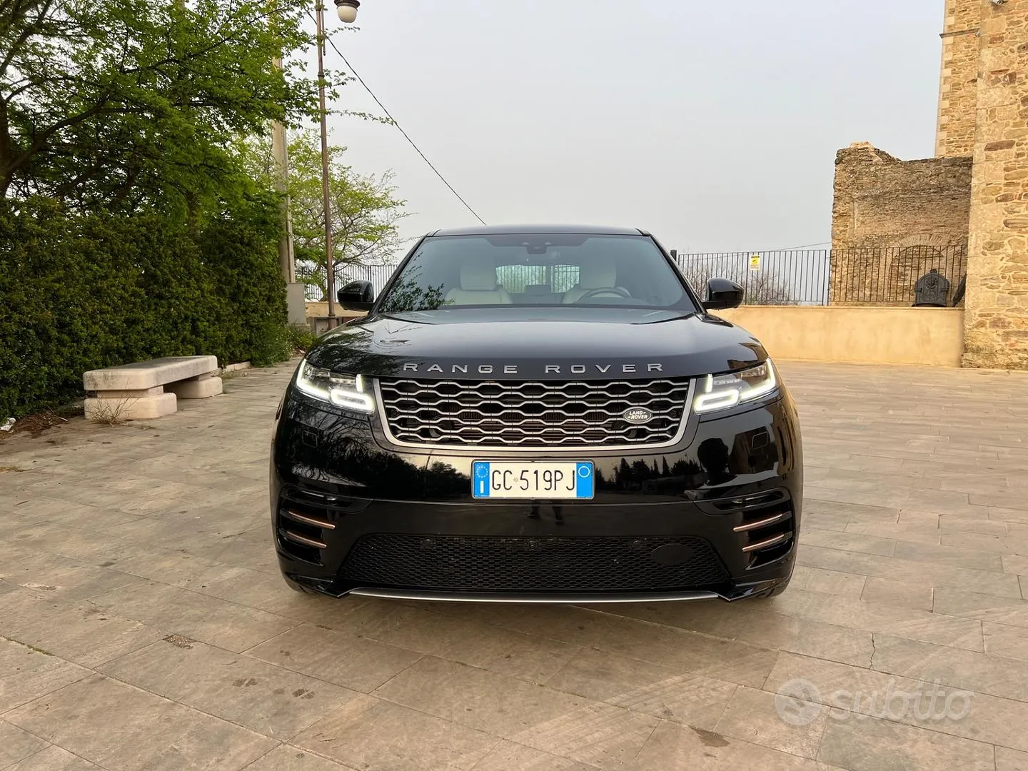 Land Rover Velar 2021 photo 2