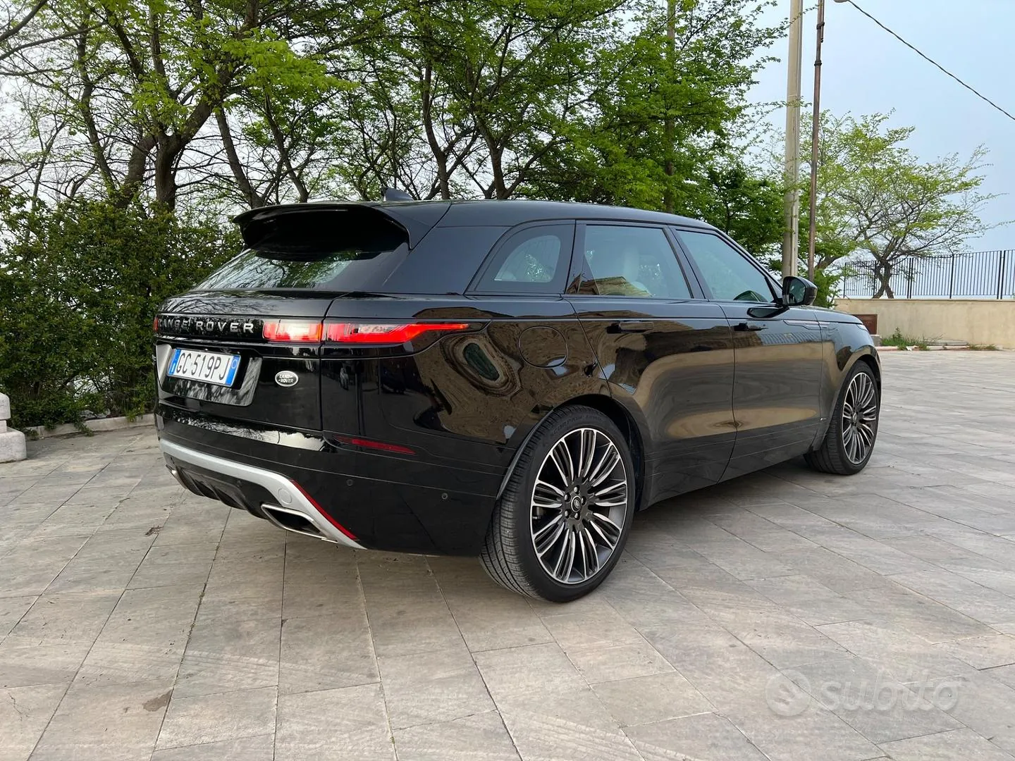 Land Rover Velar 2021 photo 3