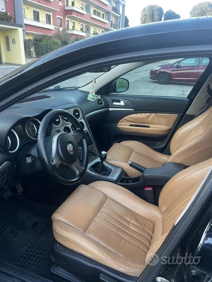 Alfa Romeo 159 2008 photo 5