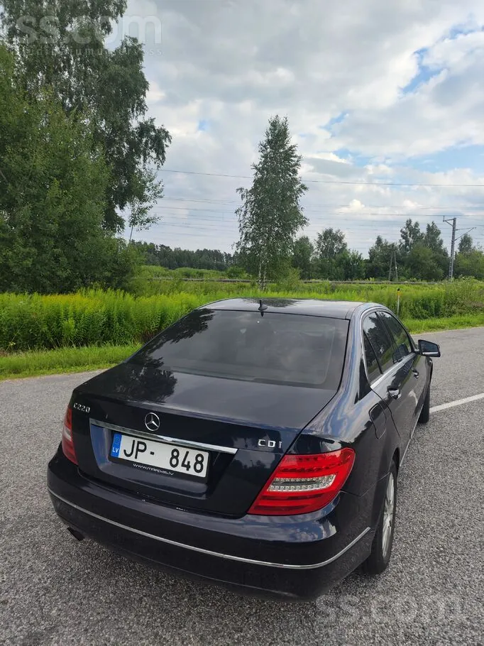 Mercedes-Benz C200 2012 photo 4