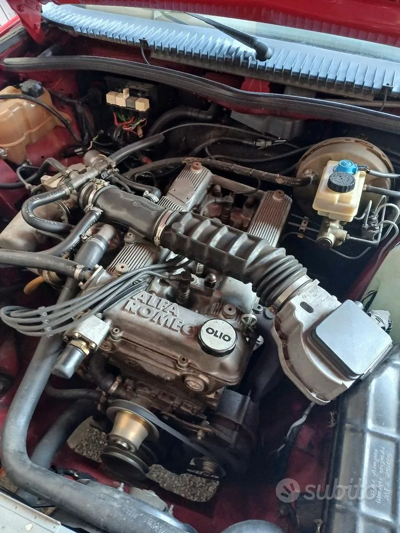 Alfa Romeo 75 1990 photo 4