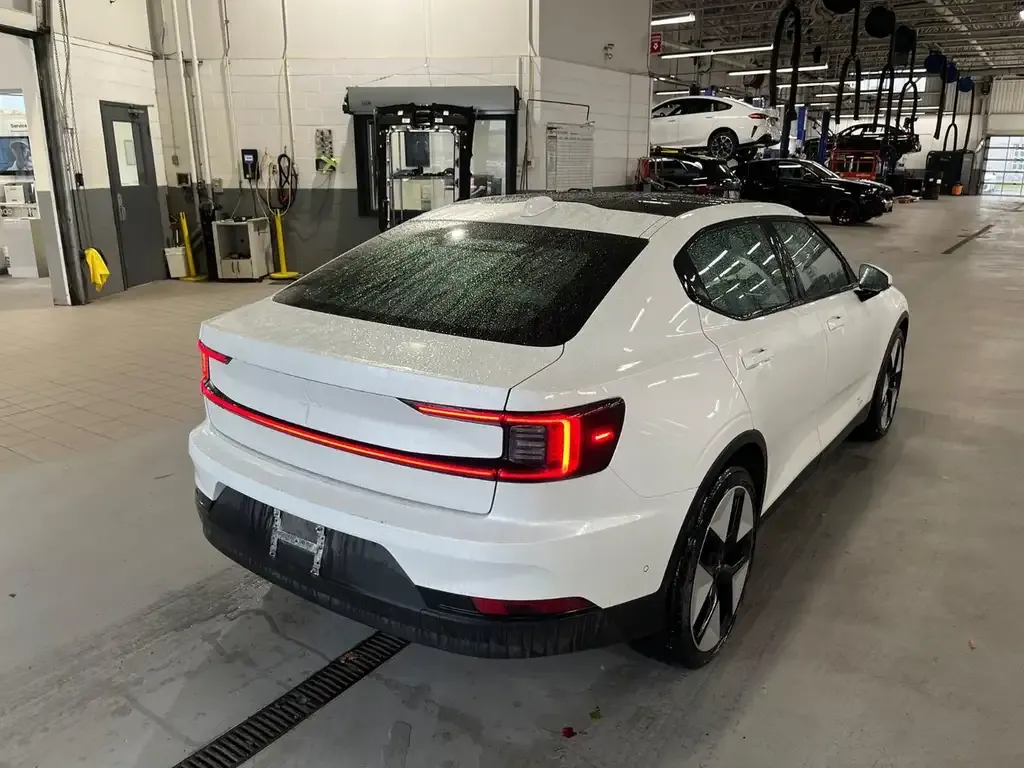 Polestar 2 2024 photo 3