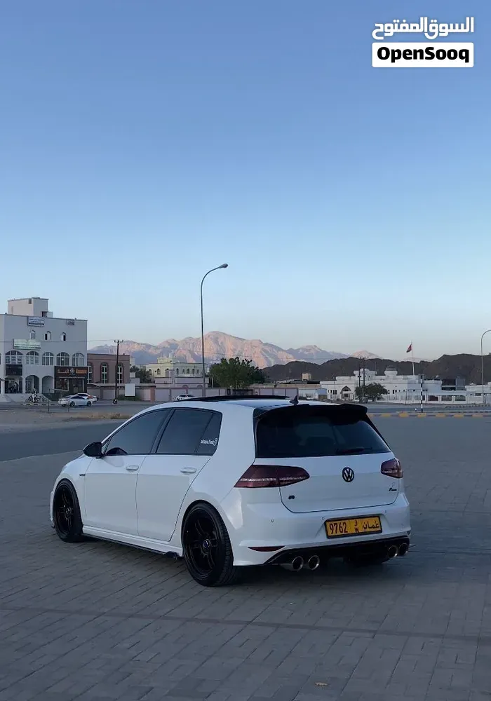 Volkswagen Golf R 2016 photo 2