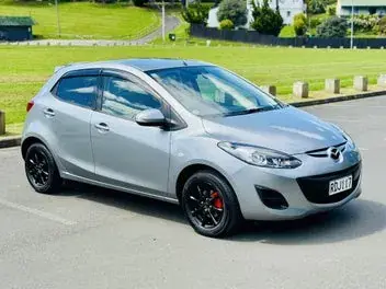 Mazda Demio 2013 photo 5
