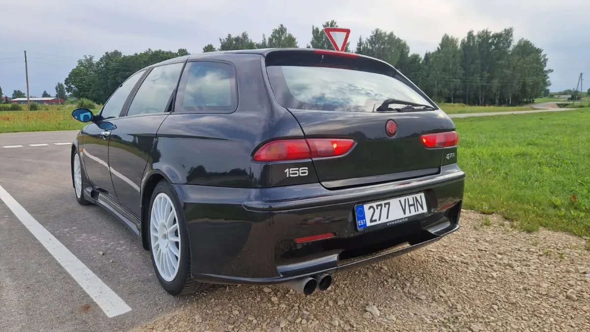 Alfa Romeo 156 2003 photo 3