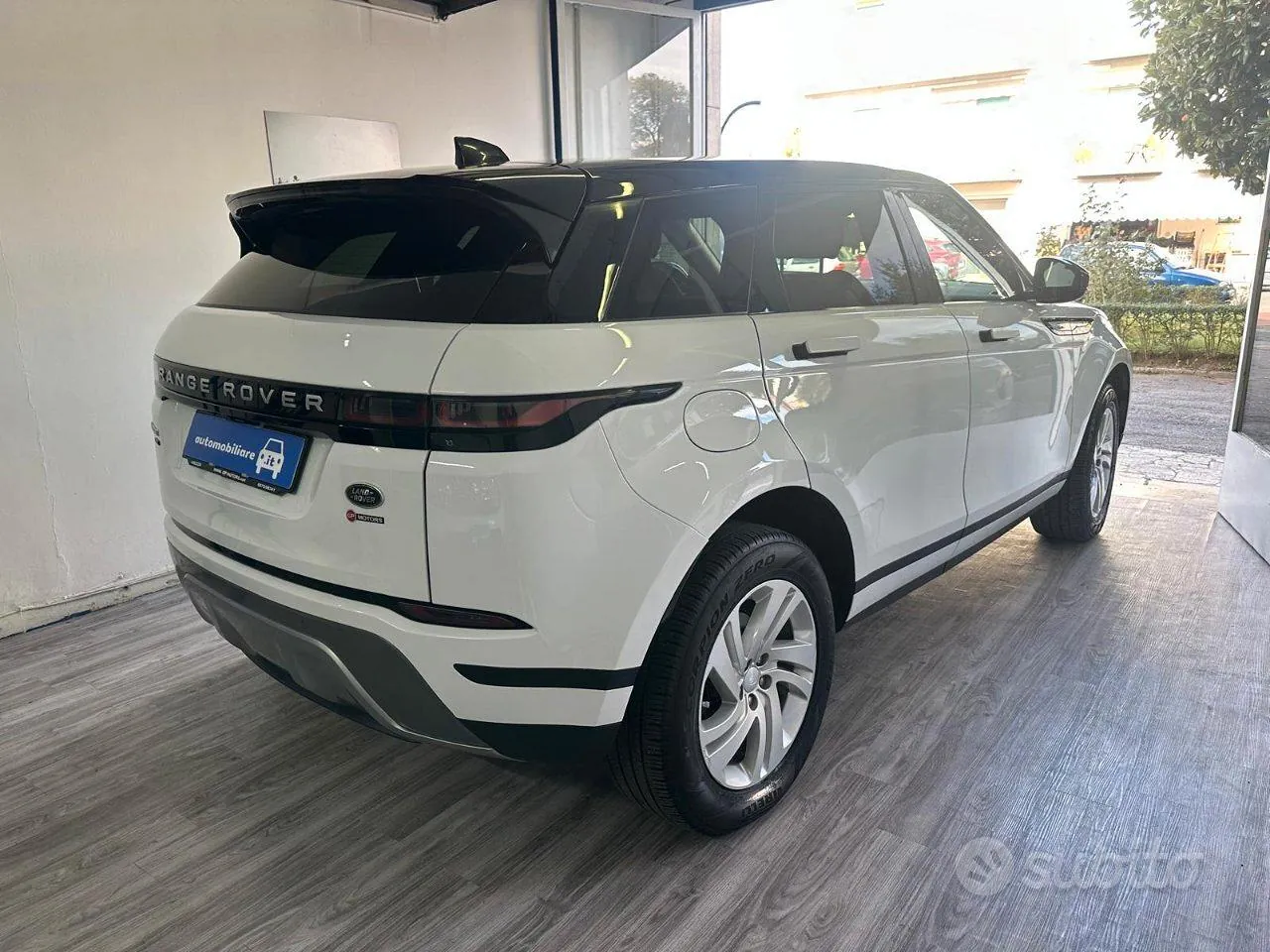 Land Rover Range Rover Evoque 2020 photo 4
