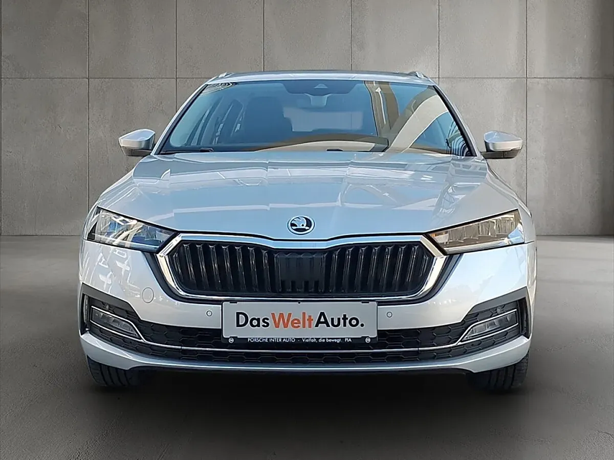 Skoda Octavia 2022 photo 2