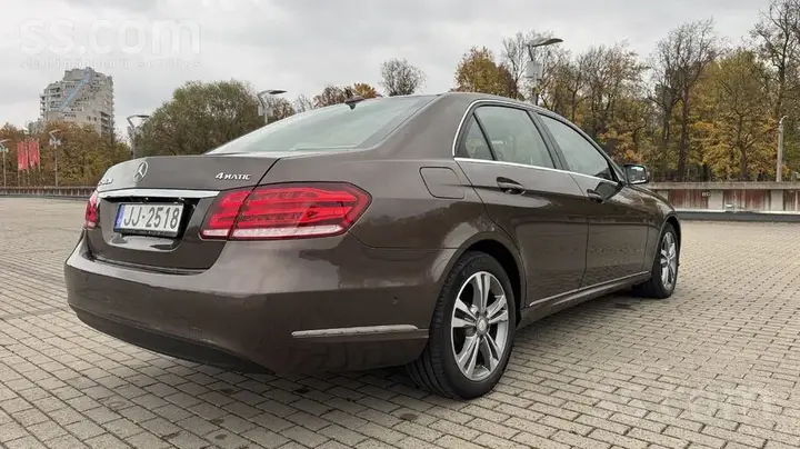 Mercedes-Benz E250 2013 photo 5