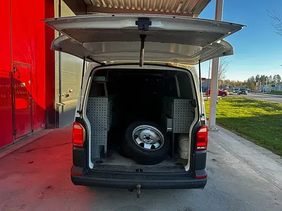 Volkswagen Transporter 2018 photo 5
