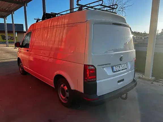 Volkswagen Transporter 2018 photo 3