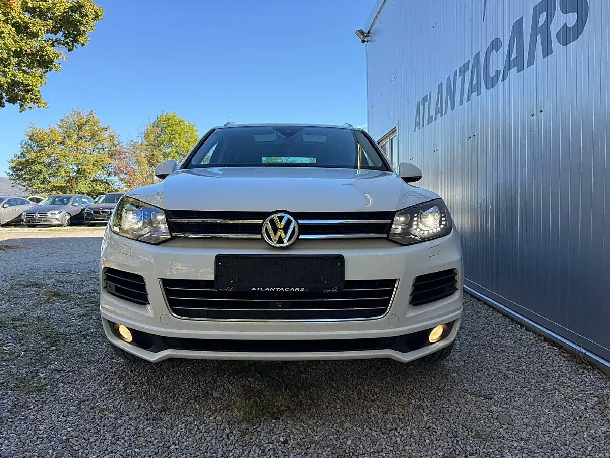 Volkswagen Touareg 2012 photo 3