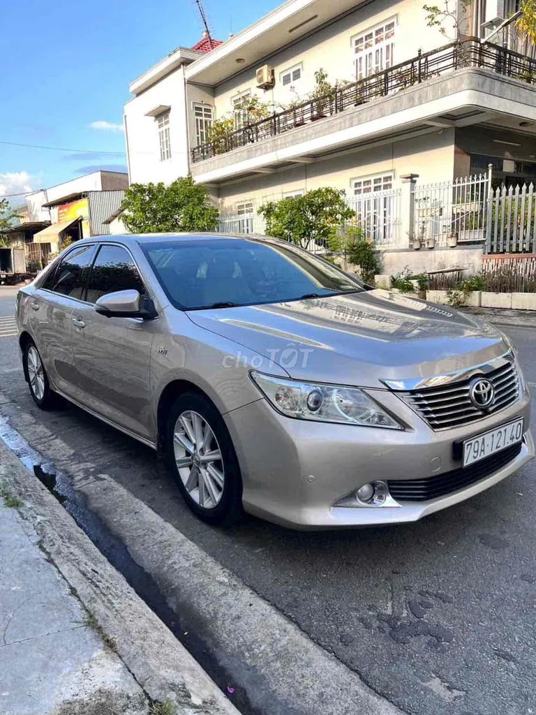 Toyota Camry 2012 photo 2