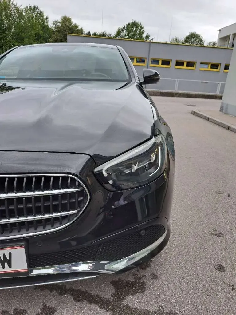 Mercedes-Benz E-Class 2022 photo 2