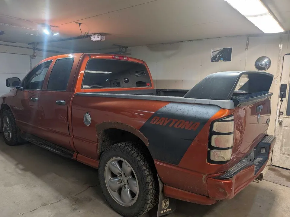 Dodge Ram 1500 2005 photo 2