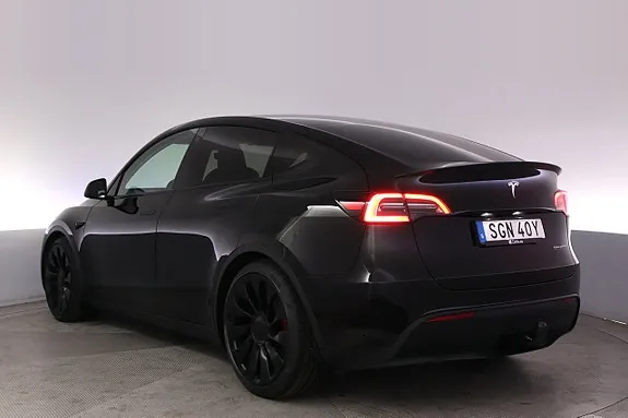 Tesla Model Y 2023 photo 4